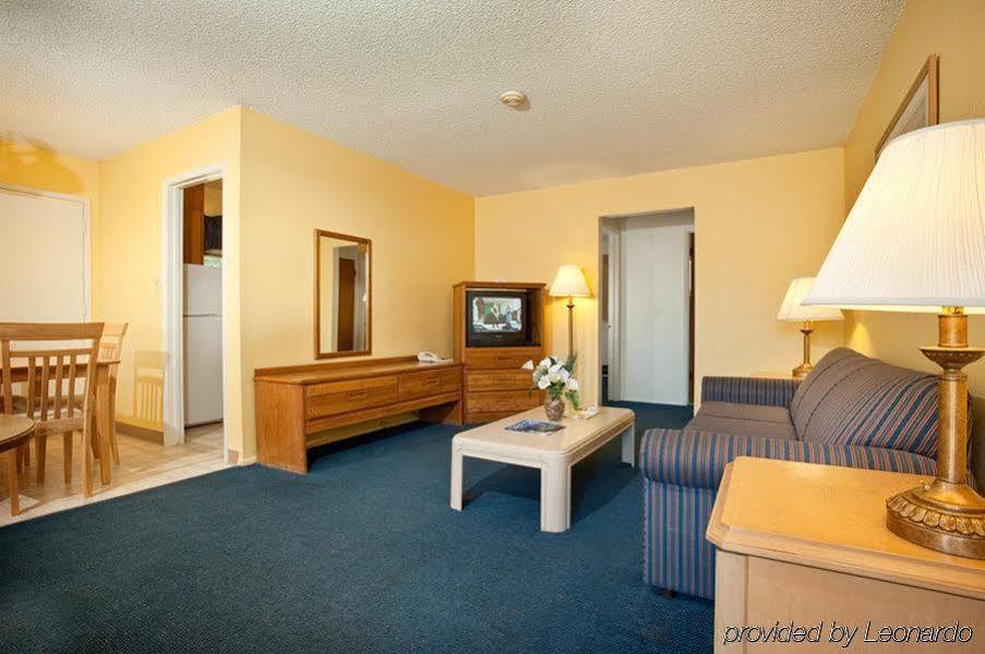 Quality Inn & Suites Jackson Exterior photo